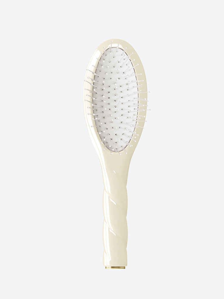 N.04 The Miracle Baby Brush Creamy 1