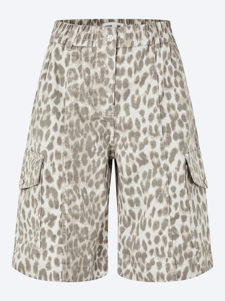 Neeto shorts 1