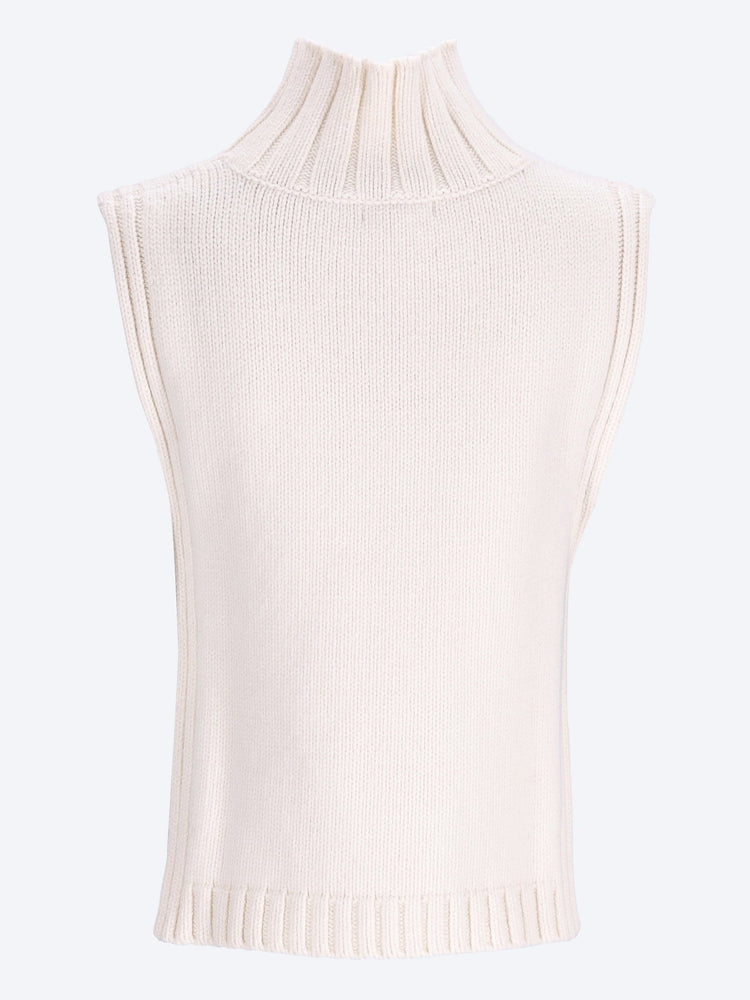 Or turtleneck sleeveless sweater 3