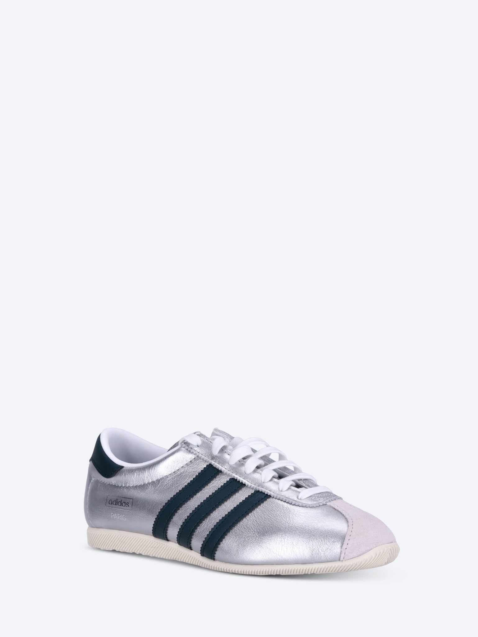 Paris w sneakers 2