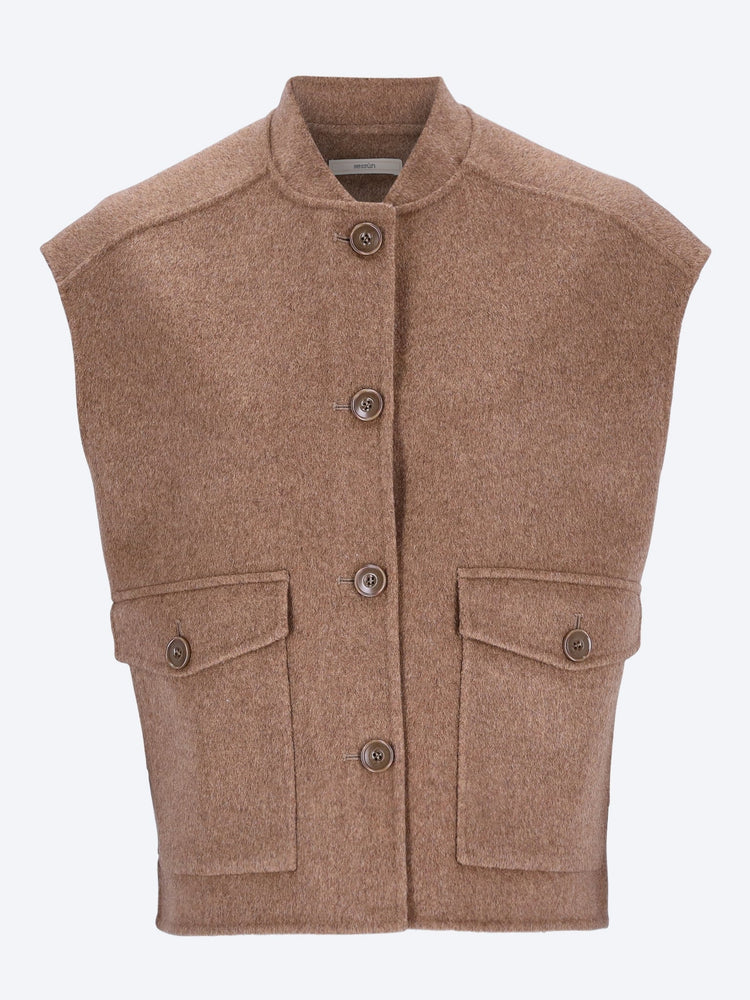 Parkless sleeveless jacket 1