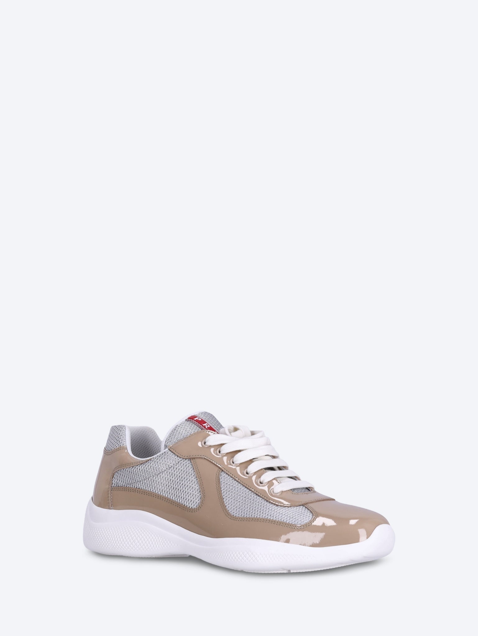 Sneakers aus Lackleder 2