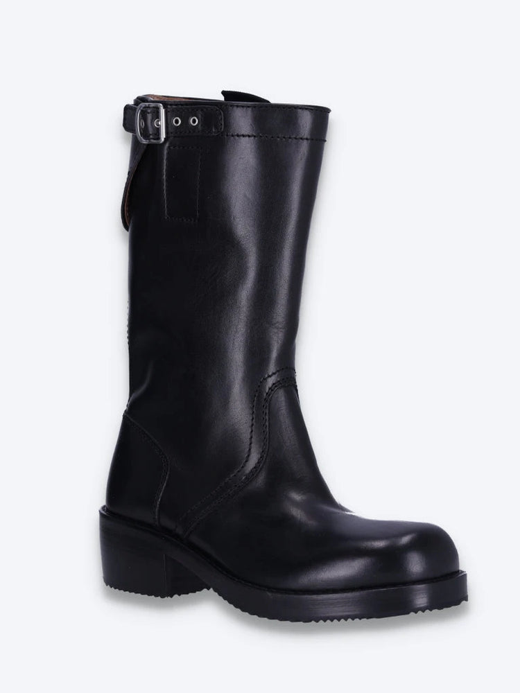 Rounded toe workwear boots 2