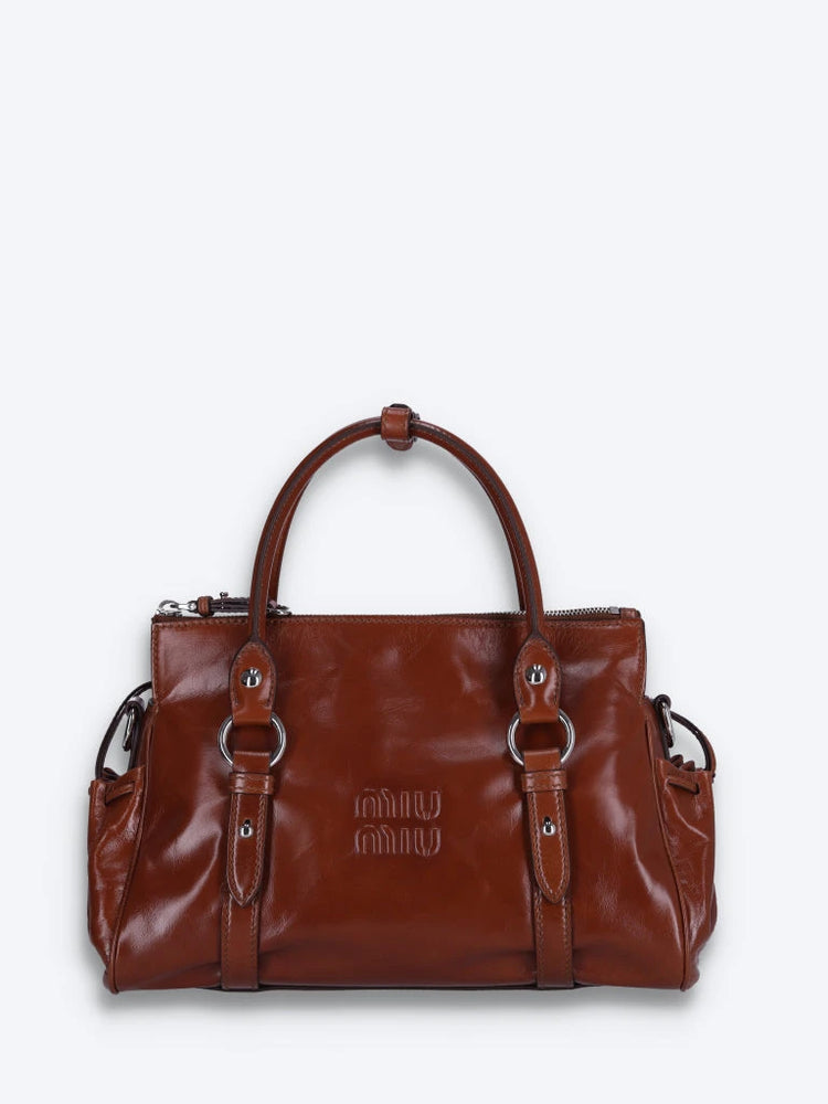 Handtasche aus glänzendem Leder 1