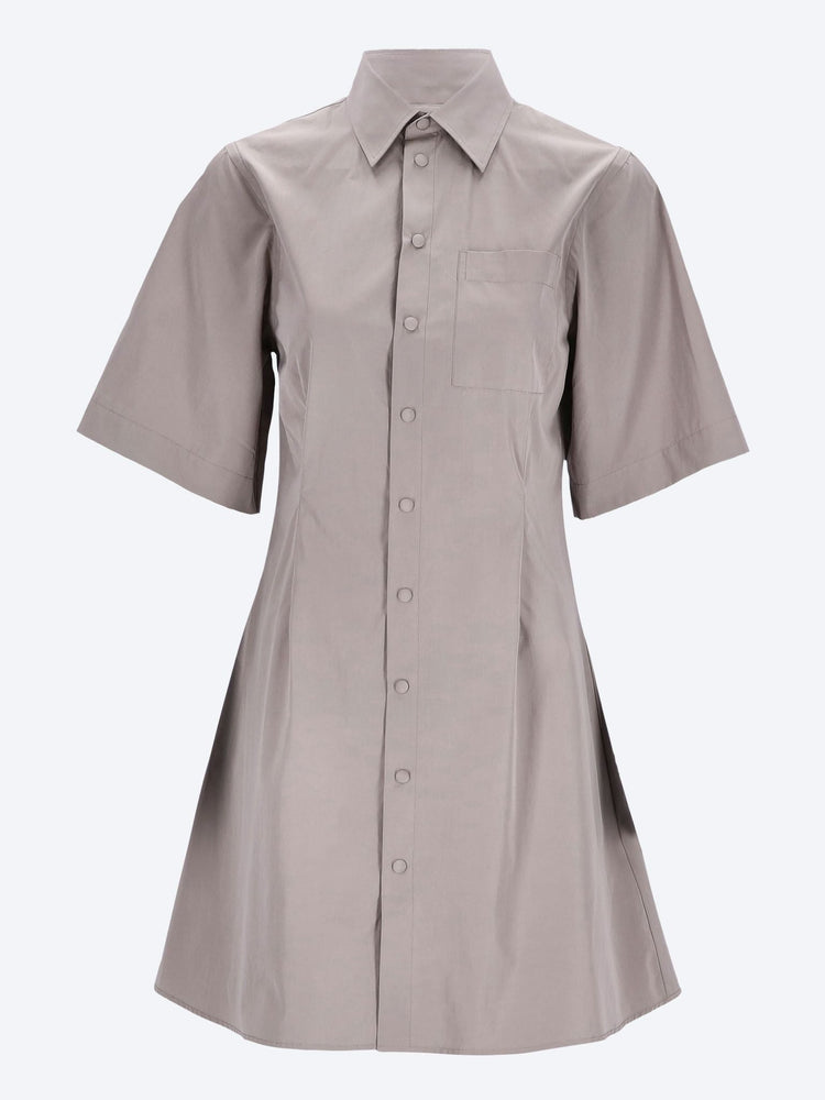 Robe de chemise à manches courtes 1