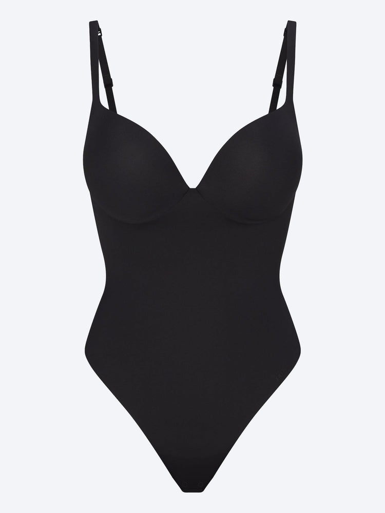 Skims ultimativer Body mit Tanga 1