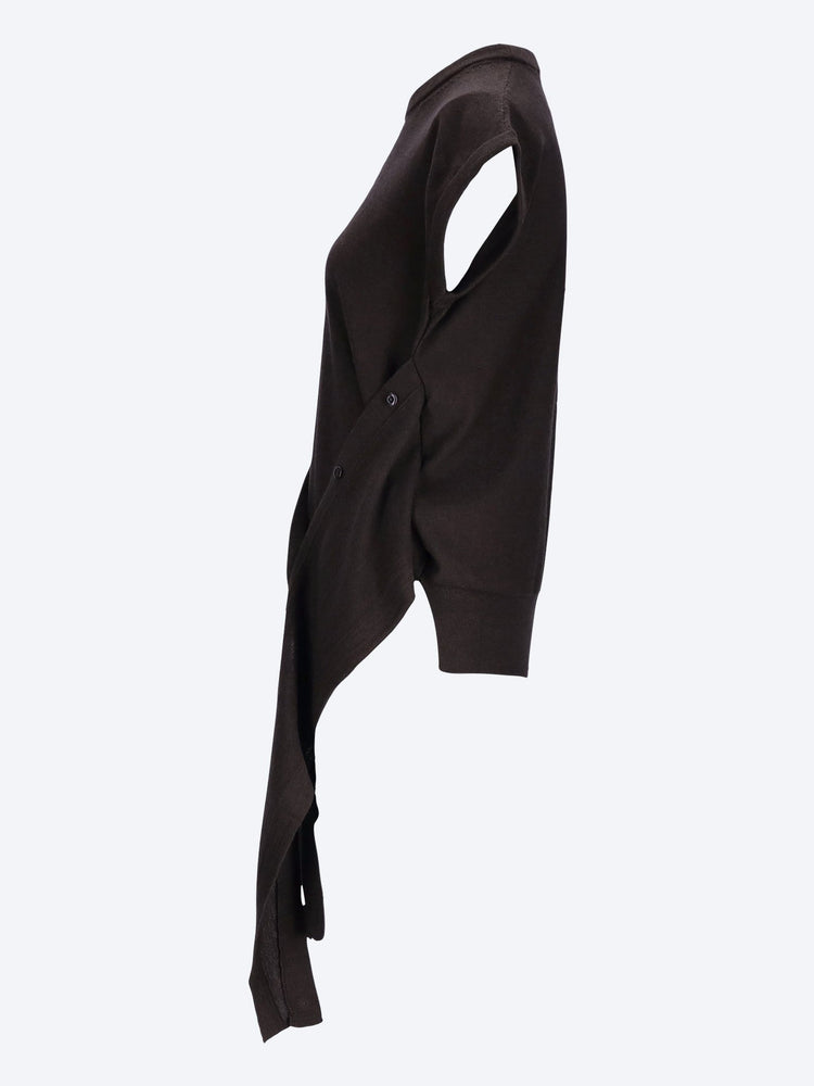 Sleeveless buttoned top 2