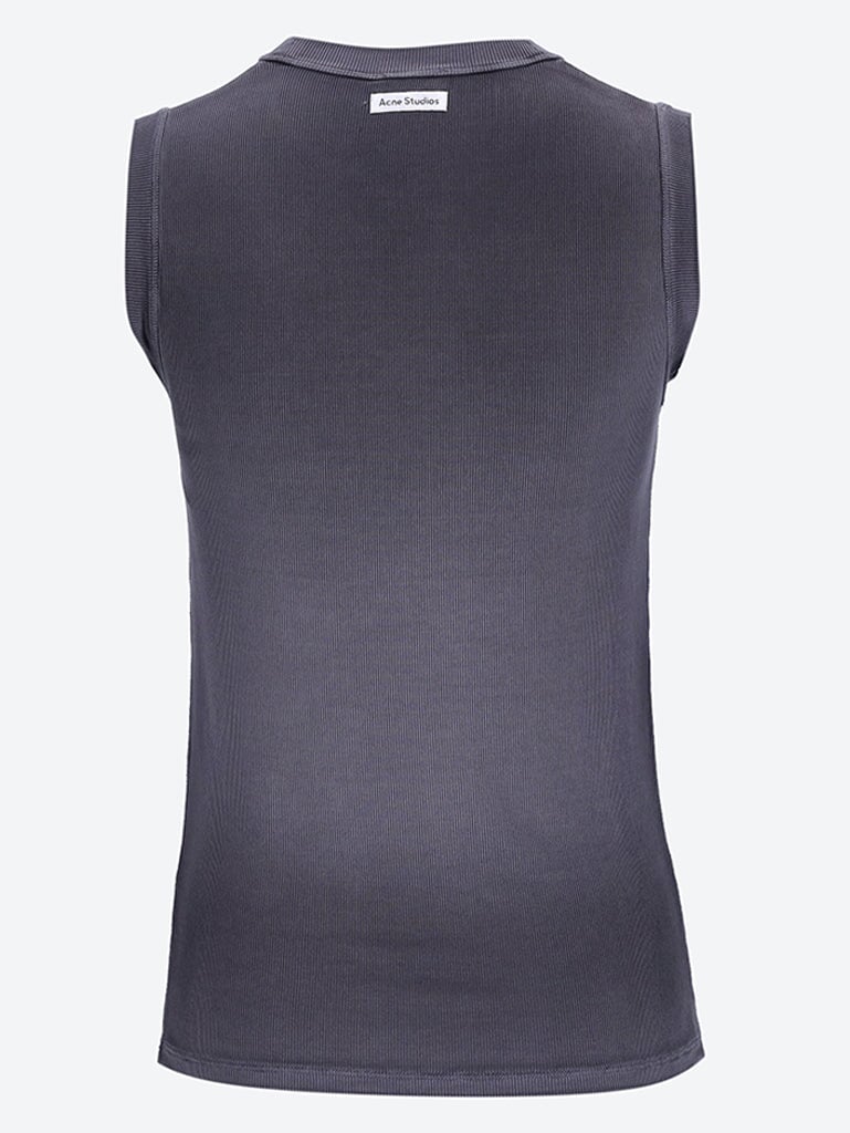 Sleeveless t-shirt 2