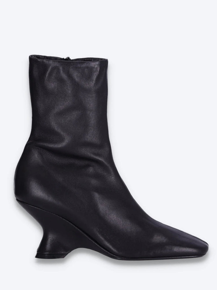 Stiefeletten mit eckiger Spitze 1