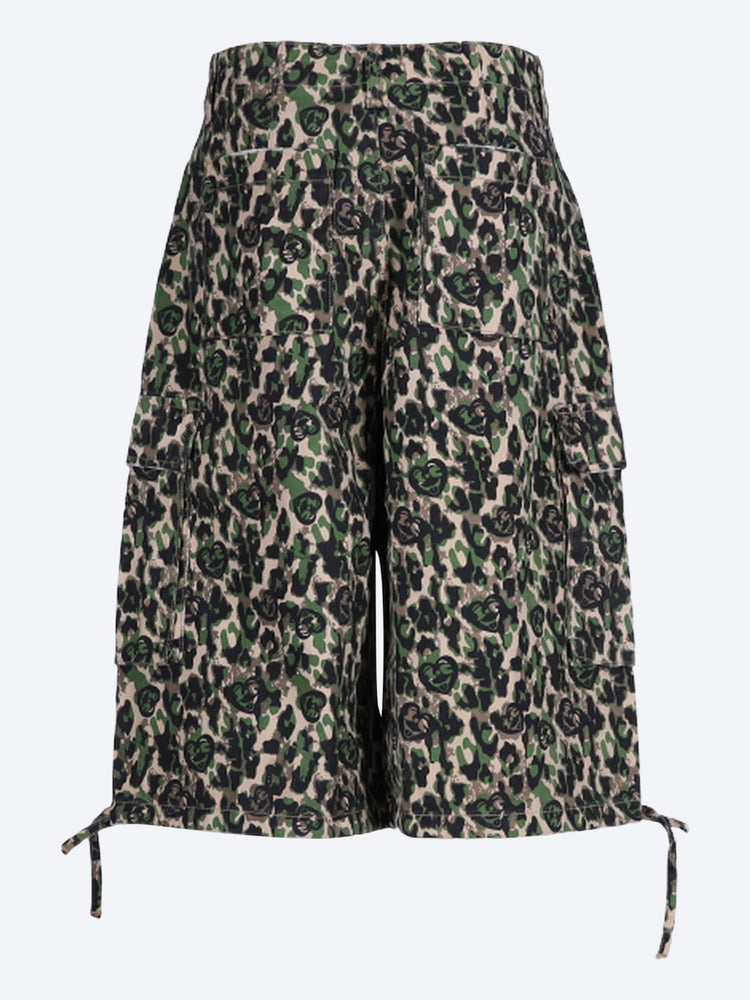 Mit Nieten besetzte Cargo-Shorts für Hunde 3