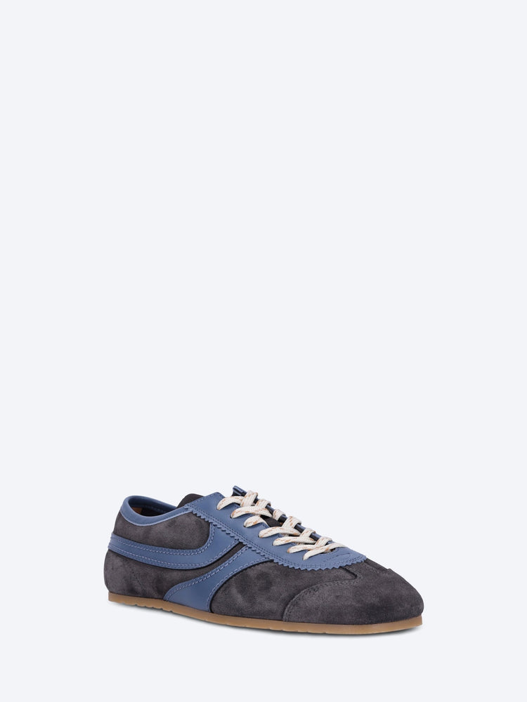 Suede sneaker 2
