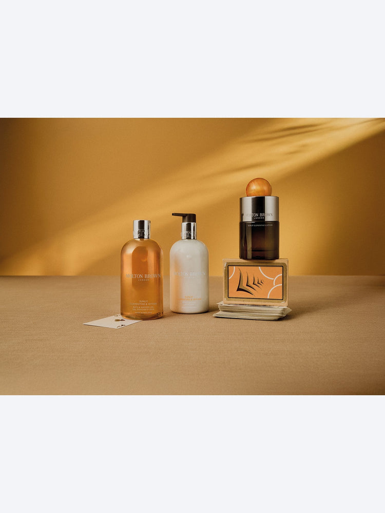 Sunlit clementine & vetiver body lotion 300ml 3