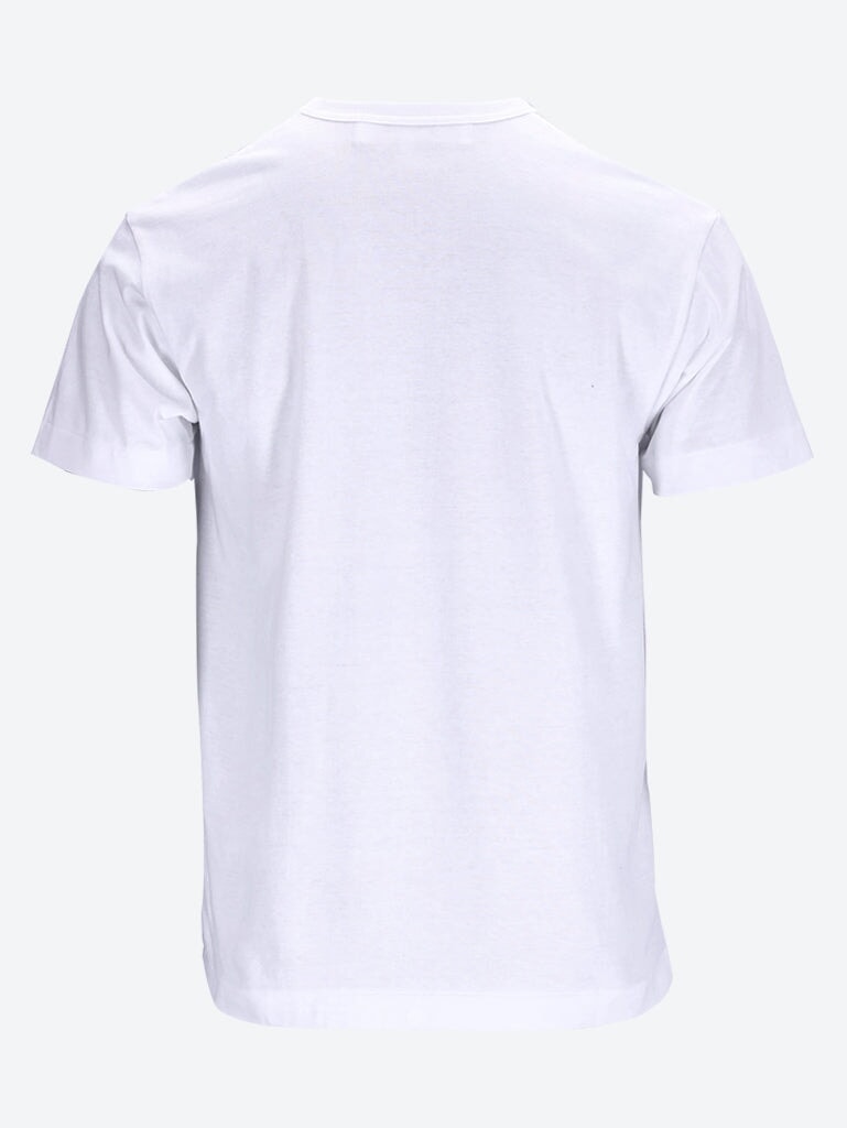 T-Shirt mit rotem Emblem 2