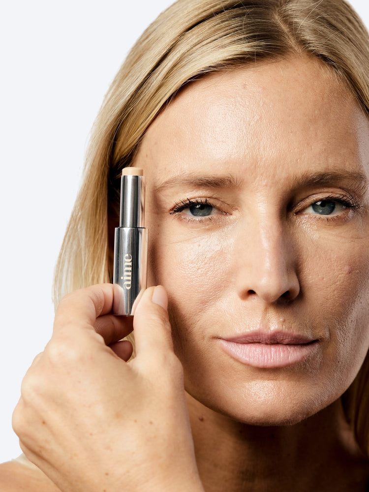 The complexion stick 4nw 3