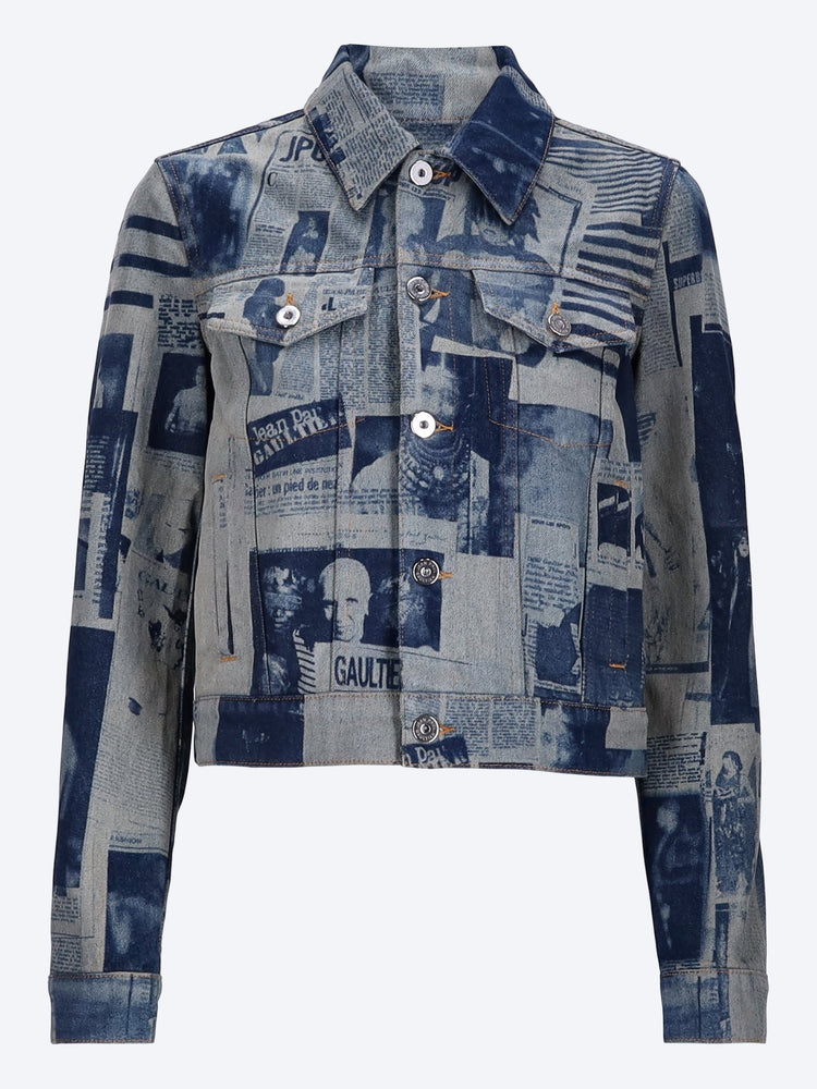 La veste en jean imprimé journal 1
