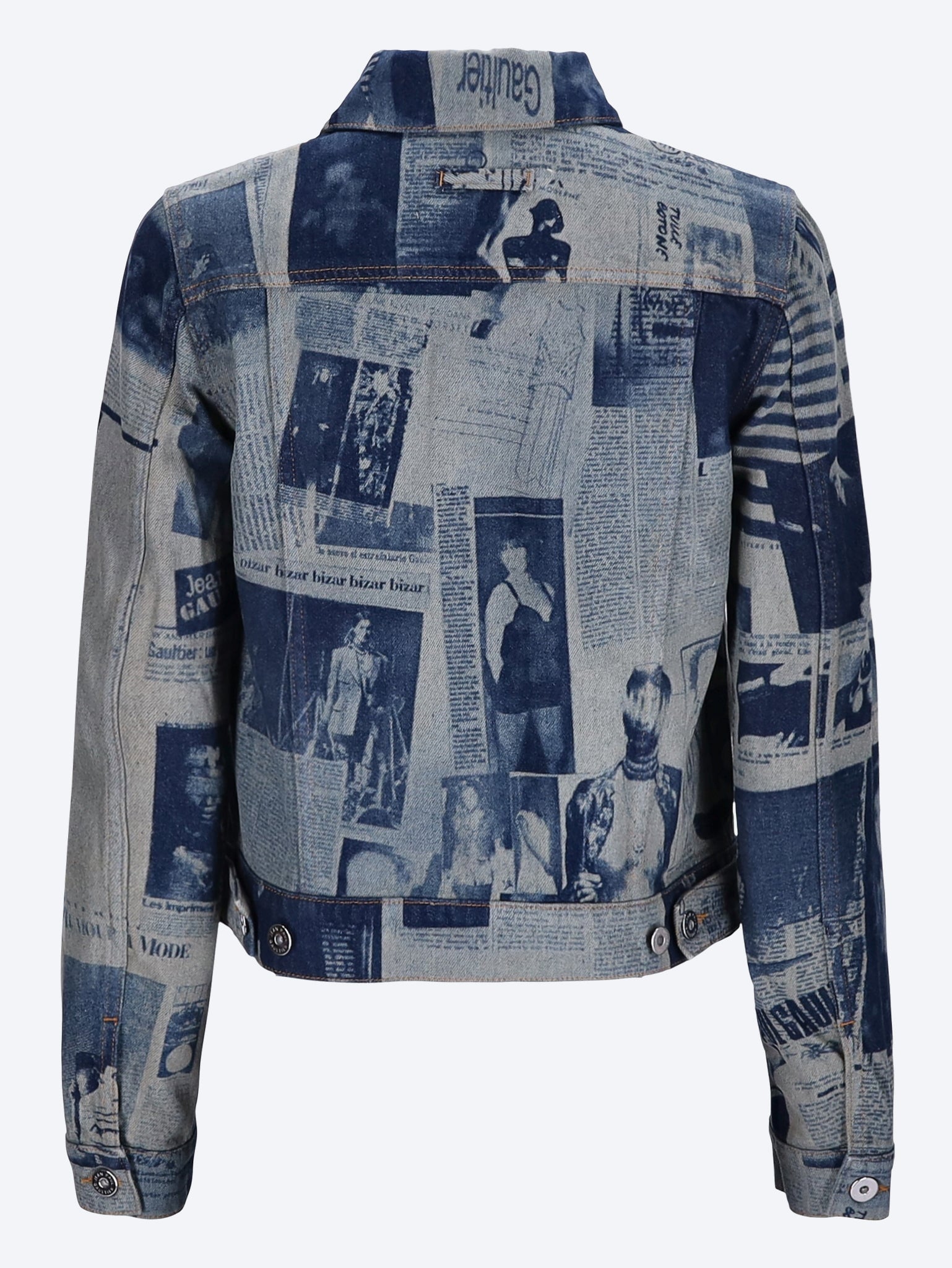 La veste en jean imprimé journal 3