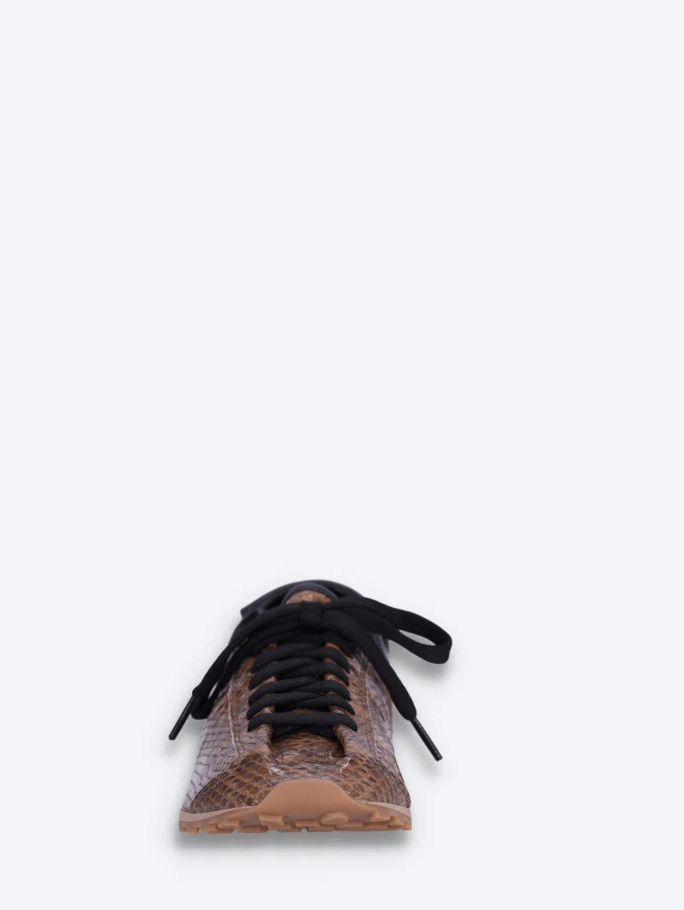 The tennis sneakers 3