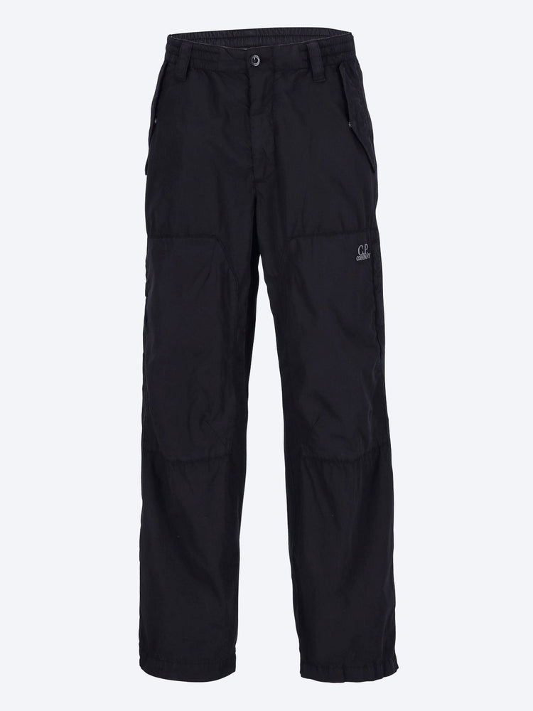 Trousers with cargo pockets 1