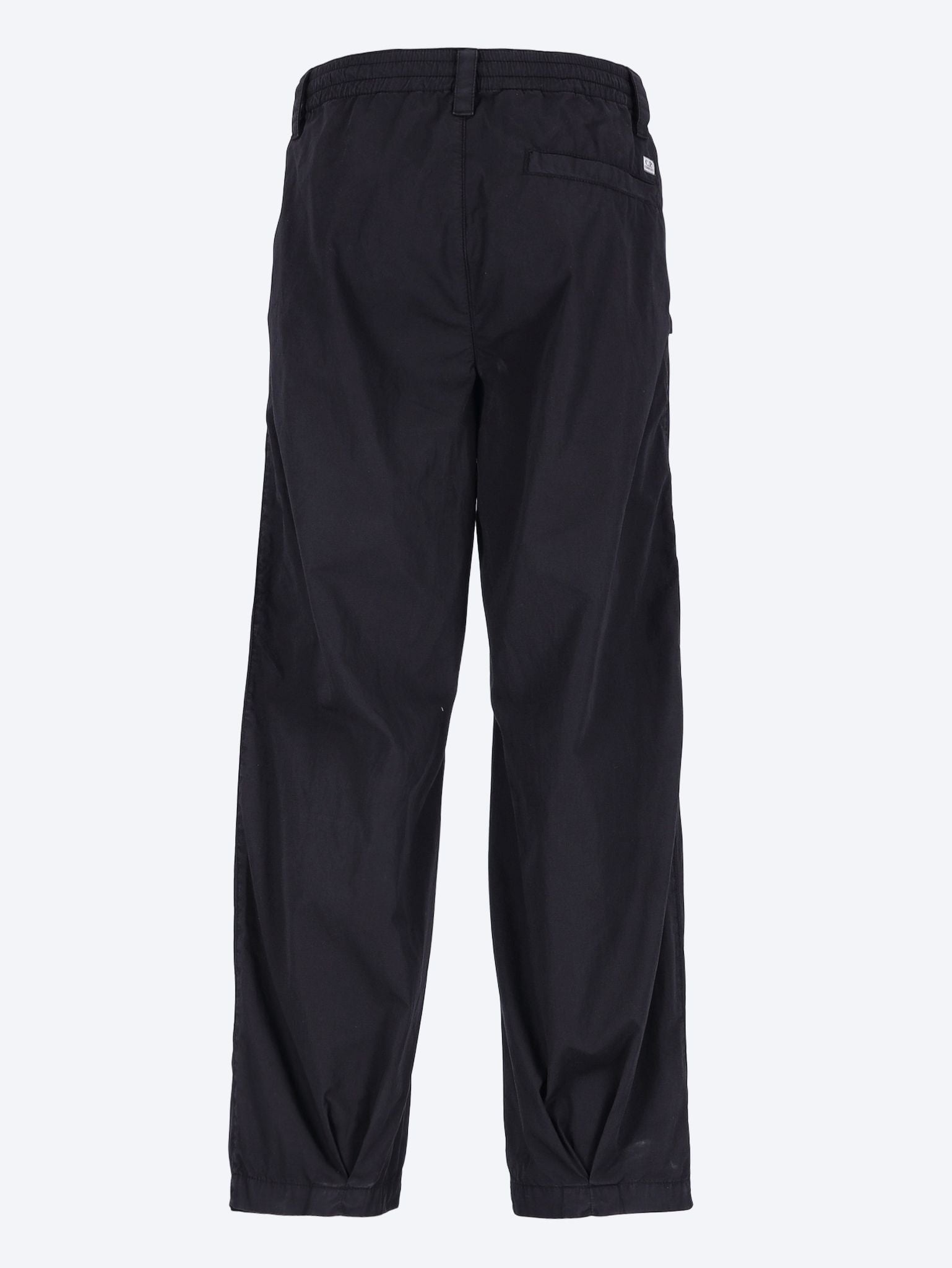 Trousers with cargo pockets 3