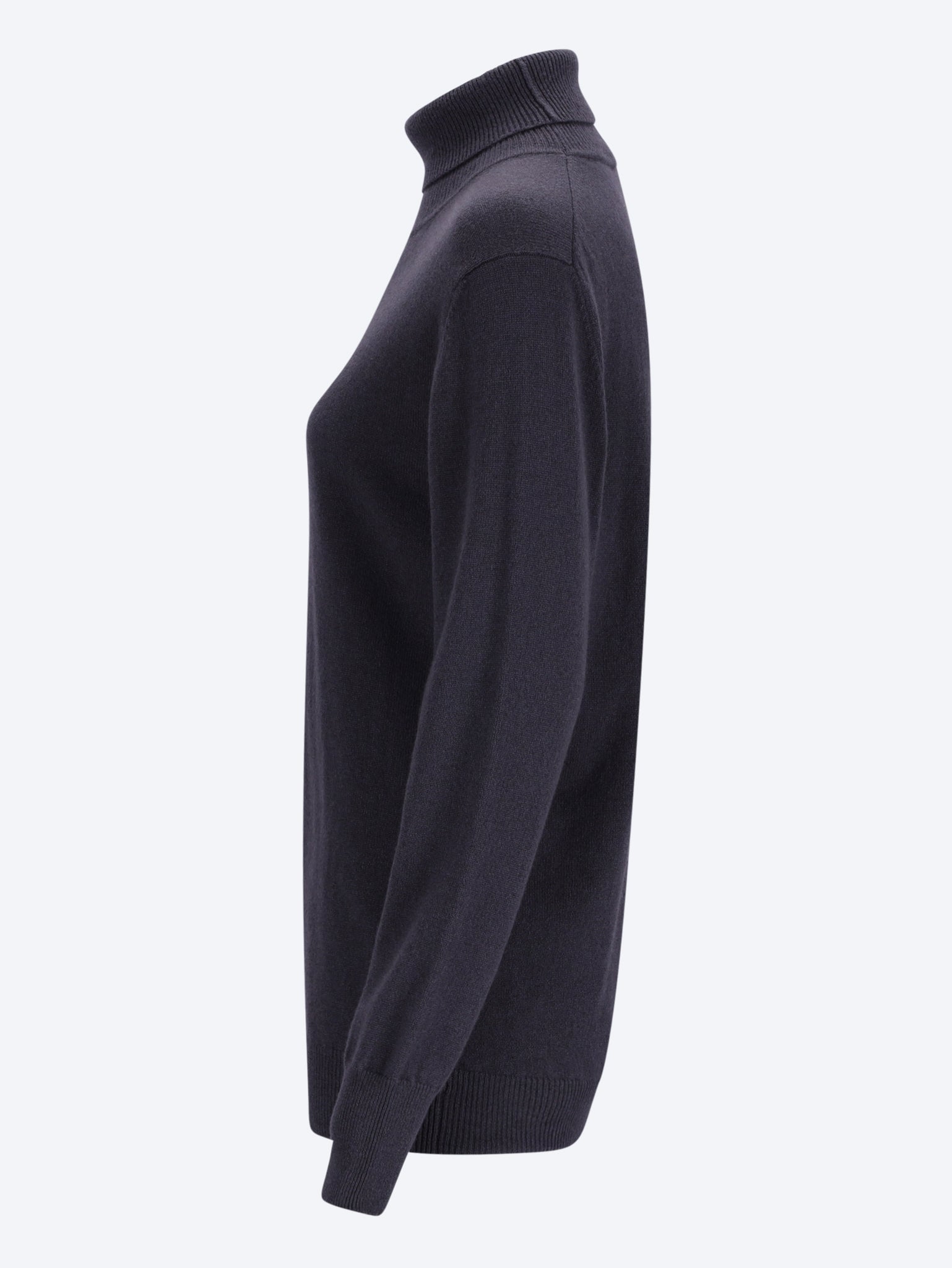 Turtle neck sweater 2