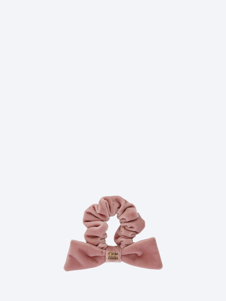 Velvet scrunchie 1