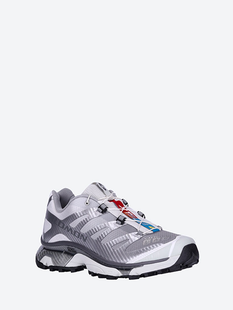 Xt-4 und Sneaker 2