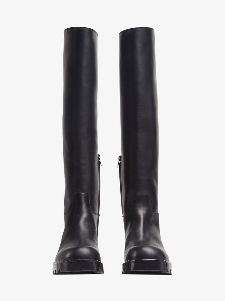 Hohe Kalbslederstiefel mit Strebenstruktur 2