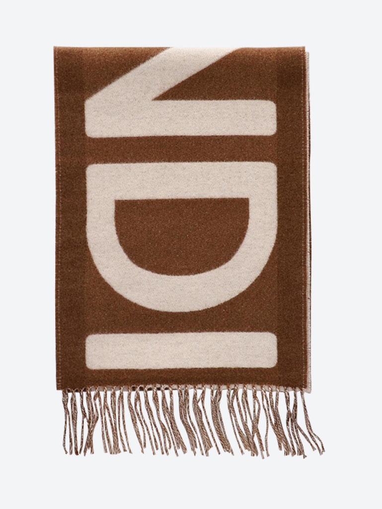 Ff fendi scarf 1