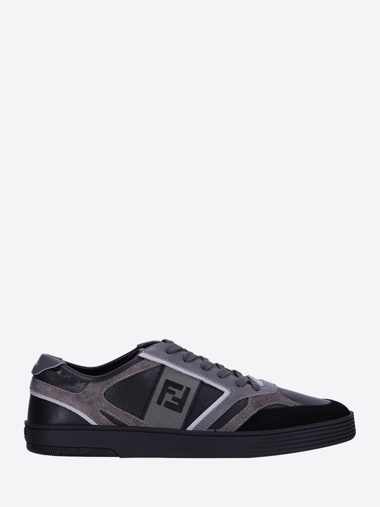 Low top leather sneakers 1