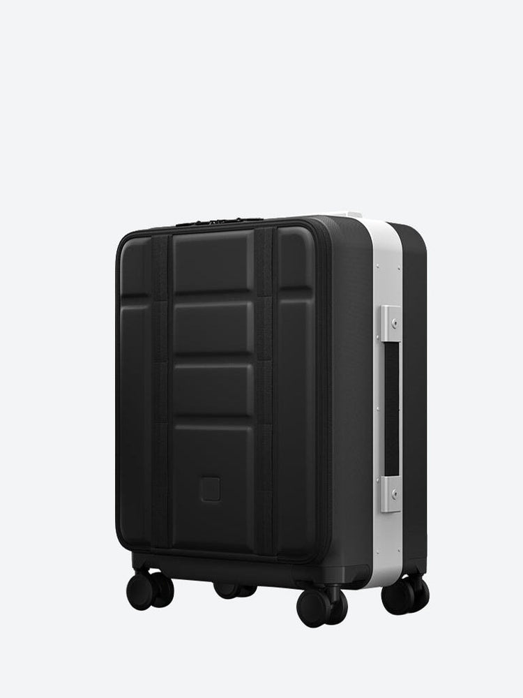 RAMVERK PRO FRONT-ACCESS CARRY-ON SILVER 2