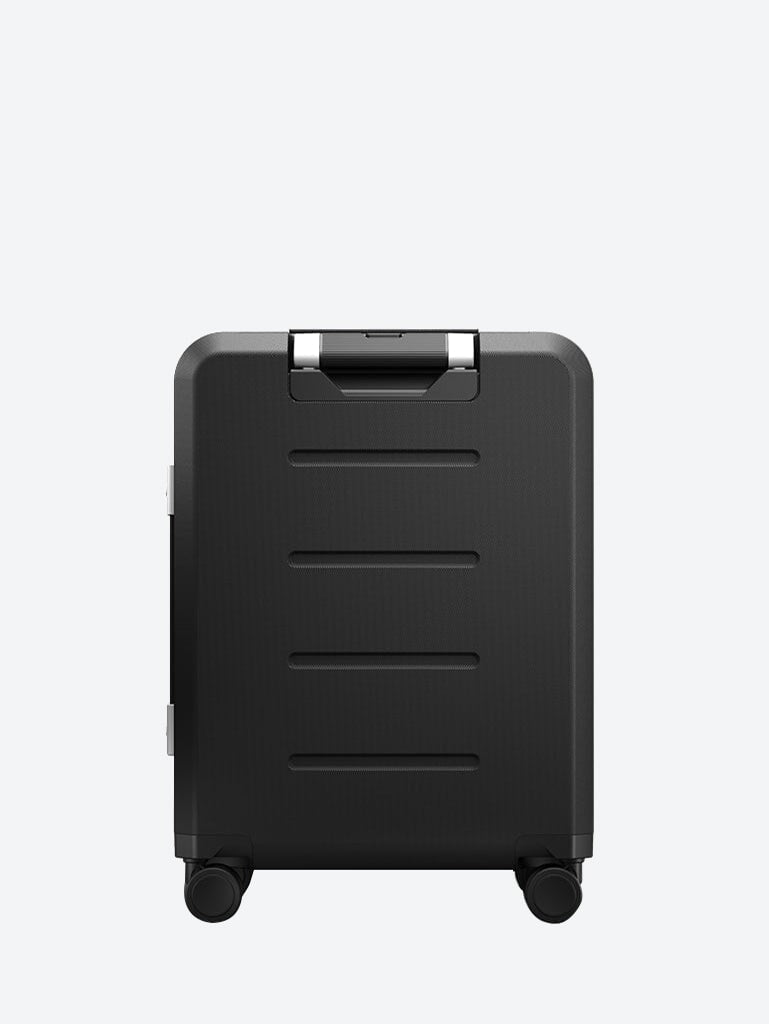 RAMVERK PRO FRONT-ACCESS CARRY-ON SILVER 1