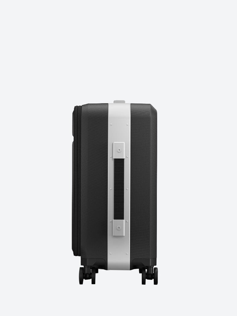 RAMVERK PRO FRONT-ACCESS CARRY-ON - SILVER 4