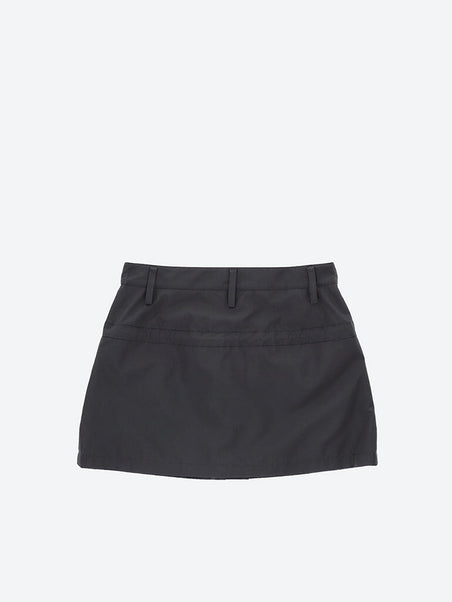 Removable belt skirt