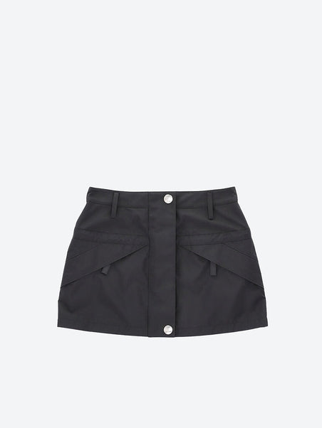 Removable belt skirt